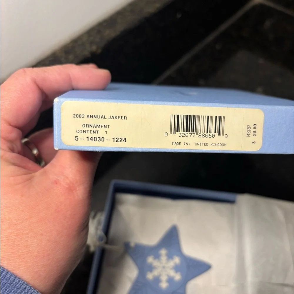 WEDGWOOD 2003 Blue Star Snowflake Ornament